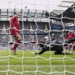 Juergen Klopp menilai Liverpool beruntung 'cuma' kebobolan empat gol melawan Manchester City. Menurut Klopp, City bisa saja menang lebih telak.
