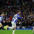 Pemain Brighton, Mac Allister melakukan selebrasi usai menjebol gawang MU di Stadion Falmer, Jumat (5/5/2023). Dalam laga itu Brighton menang 1-0. Foto:Reuters