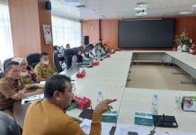 Suasana Rapat Dengar Pendapat Komisi II dengan Guru Honor dan Perwakilan Dinas Pendidikan Kota Medan