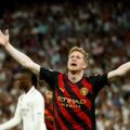 Pemain Manchester City, K De Bruyne melakukan selebrasi usai mencetak gol ke gawang Real Madrid di Stadion Santiago Bernabeu, Rabu(10/5/2023). Foto: Reuters