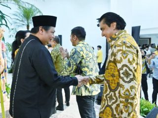 Wakil Bendahara Umum DPP Partai Golkar Karan Sukarno Walia mengatakan, tradisi Halal Bihalal yang dibangun Ketua Umum Partai Golkar, Airlangga Hartarto, merupakan momentum bagi seluruh pengurus, kader di tingkat pusat, untuk membangun kebersamaan dalam menyongsong pemilu 2024.