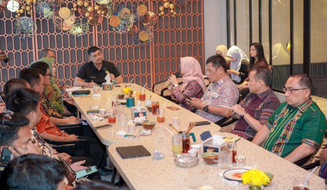 Walikota Medan, Bobby Nasution besama para camat se -Kota Medan
