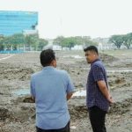 Walikota Medan, Bobby Afif Nasution saat meninjau pengerjaan revitalisasi Lapangan Merdeka Medan beberapa waktu lalu
