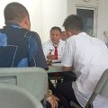 Kepala Badan Pendapatan Kota Medan, Benny Sinomba Siregar bersama jajarannya kembali turun langsung ke lapangan untuk melakukan penagihan pajak daerah dalam hal ini pajak reklame, Jumat (12/5/2023).