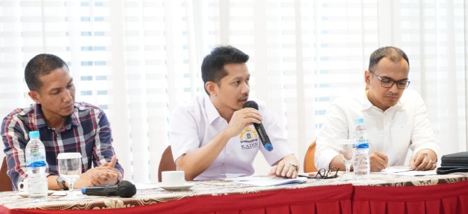 Ketua Kadin Sumut Firsal Ferial Mutyara mengungkapkan saat ini para pengusaha yang bernaung di bawah organisasi itu mulai berani mengungkapkan permasalahannya ke Kadin Sumut.