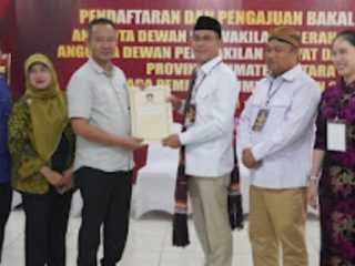 Partai Gerindra Sumatera Utara mendaftarkan bacaleg mereka untuk DPRD Sumut, Sabtu (13/5/2023).