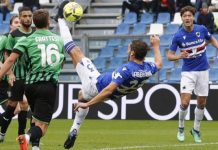 Pemain Sampdoria melakukan tendangan salto saat menghadapi Sassuolo di Stadion Luigi Ferraris, Sabtu (27/5/2023) . Dalam laga itu kedua tim bermain imbang 2-2. Musim depan Sampdoria bermain di Serie B. Foto: google