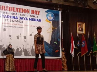 Yayasan Perguruan Bina Taruna Jaya Medan menggelar pelepasan calon alumni sejumlah siswanya. Dilaksanakan pada Sabtu 27 Mei 2023 di Grand Mercure Hotel Medan, perhelatan diisi berbagai penampilan siswa-siswi perguruan yang berlokasi di Pasar 3 Medan Marelan tersebut