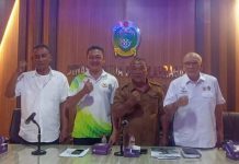 Kabid Roda Dua IMI Sumut, H Syabra Buana dan Kabid Mobility IMI Sumut, Mahyudanil di Posko Publikasi PON XXI/2024 Aceh-Sumut di Disporasu, Selasa (30/05/2023).