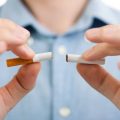 Banyak bahan kimia ada dalam rokok, salah satunya adalah tar. Mengutip Cancer Research UK, kandungan tar yang sedikit saja dalam rokok tetap memiliki efek samping berbahaya untuk kesehatan.