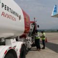 Pertamina Patra Niaga Sumbagut menambah pasokan avtur di empat bandara embarkasi haji 2023. Satu di antaranya yaitu Bandara Kualanamu di Deli Serdang, Sumatera Utara.