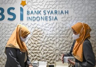 Rapat Umum Pemegang Saham Terbatas (RUPST) PT Bank Syariah Indonesia Tbk (BSI) merombak jajaran direksi dan komisaris pada Senin (22/5).