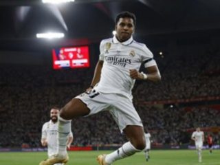 Real Madrid berhasil menjadi juara Copa del Rey 2022/2023 usai mengalahkan Osasuna 2-1 di final, Minggu (7/5) dini hari WIB.