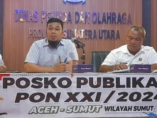 Ketua Binpres ISSI Sumut Khairul Azmi (dua dari kiri) memberikan keterangan persiapan menghadapi PON 2024 pada wartawan, kemarin.(kaldera/HO)
