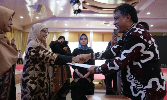 Pengurus Ikatan Sarjana Komunikasi Indonesia (ISKI) Wilayah Sumatera Utara (Sumut) Periode 2023-2026 resmi dilantik. Pelantikan ini berlangsung di Aula Tengku Rizal Nurdin, Jalan Jenderal Sudirman, Rabu (7/6/2023).