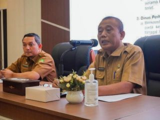 Asisten Ekonomi Pembangunan Setdako Medan, Agus Suriyono didampingi Sekretaris Dinas Pariwisata, Yuda P