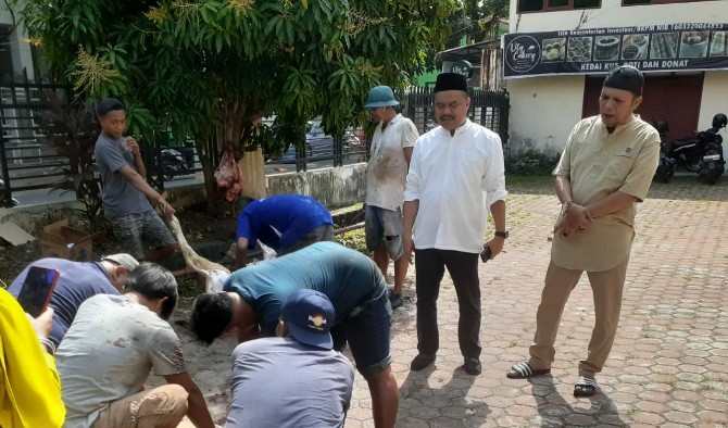 Pengurus Persatuan Wartawan Indonesia (PWI) Provinsi Sumatera Utara menyembelih lima (5) hewan kurban pada Hari Raya Idul Adha 1444 H/2023 M.