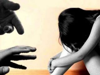 Polisi menangkap pria yang mencabuli seorang anak berusia 10 tahun di Desa Tuntungan, Kecamatan Pancur Batu, Deli Serdang. Pria tersebut pun kini ditahan.