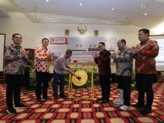 Sekda Kota Medan mewakili Walikota Medan, Bobby Nasution membuka rapat kerja DPRD Medan, di Sibolangit , Minggu sampai Selasa (16-18/7/2023)