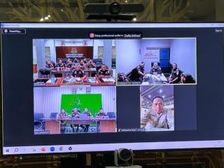 Jaksa Agung Muda Bidang Tindak Pidana Umum (JAM Pidum) Kejaksaan Agung RI setujui pemohonan penghentian penuntutan perkara tindak pidana pencurian dari Kejari Samosir dengan pendekatan keadilan restoratif (RJ) setelah sebelumnya dilakukan ekspose kepada Jaksa Agung Muda Pidana Umum (JAM Pidum) Dr. Fadil Zumhana yang diwakili Direktur TP Oharda pada JAM Pidum Agnes Triani, SH,MH, Koordinator pada JAM Pidum dan pejabat lainnya, Senin (3/7//2023) dari ruang Vicon Lantai 2 Kantor Kejati Sumut, Jalan AH Nasution Medan.