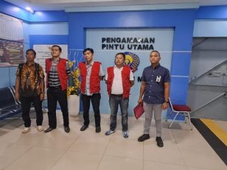 Kejaksaan Tinggi Sumatera Utara melakukan penahanan terhadap 3 tersangka terkait dugaan korupsi Pelaksaan Kegiatan Pembangunan Jalan Silangit-Muara pada Balai Besar Pelaksanaan Jalan Nasional Wilayah II Provinsi Sumatera Utara tahun anggaran 2019 sebesar Rp.466.437.818 berdasarkan Laporan Hasil Audit BPKP Sumut.