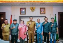 Walikota Medan, Bobby Afif Nasution saat menerima seniman Kota Medan di Balai Kota Medan, Selasa (25/7/2023)