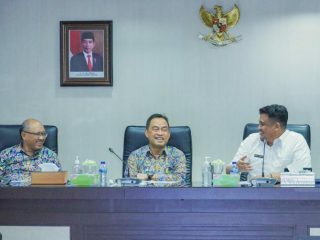 Walikota Medan, Bobby Nasution saat menerima rombongan Kementrian PUPR di Balai Kota Medan, Rabu (26/7/2023)