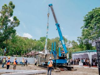 Pengerjaan kolam retensi di Jalan Dr Mansyur