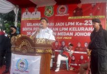 Sekira lima ratusan orang menghadiri pelantikan Lembaga Pemberdayaan Masyarakat (LPM) Kelurahan se-Kecamatan Medan Johor. Acara yang digelar Sabtu 29 Juli 2023 di Lapangan Sejati Pratama Johor itu dihadiri Ketua DPD LPM Sumatera Utara Rolel Harahap.