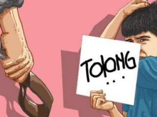 Siswa SD berinisial B (8) yang dianiaya dan dirundung tetangganya sempat menjalani dirawat di RSUD Pirngadi Medan sebelum meninggal dunia. Berdasarkan pemeriksaan dokter, B mengalami pendarahan di kepala.