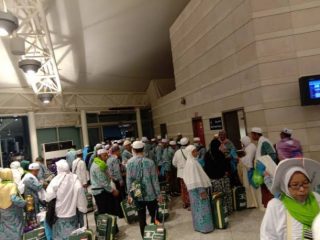 Fase kepulangan jemaah, hingga tanggal 26 Juli 2023 pukul 24.00 WIB jemaah haji yang telah tiba di Tanah Air sebanyak 159.212 orang, tergabung dalam 415 kelompok terbang (kloter).