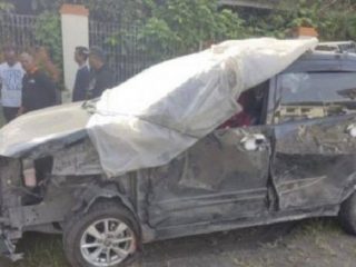 Sopir mobil Avanza menabrak dua warga yang mayatnya ditemukan dalam parit di Medan ditetapkan tersangka.