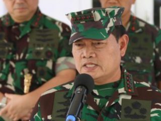 Panglima TNI Laksamana Yudo Margono mutasi 96 perwira tinggi. Beberapa perwira yang dimutasi itu ialah pejabat Pangdam.