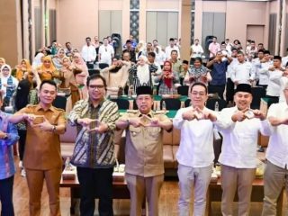 Anggota Komisi XI DPR RI Gus Irawan Pasaribu mendorong massif nya penggunaan QRIS di Padangsidimpuan untuk memudahkan transaksi masyarakat sekaligus mempercepat cashless society (transaksi tanpa uang cash).