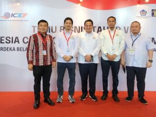 Ketua Umum Kadin Sumatera Utara Firsal Ferial Mutyara bersama dengan Dewan Pengurus Kadin Sumatera Utara hadir dalam acara Indonesia Catalogue Expo and Forum (ICEF) 2023 yang diselenggarakan oleh Kadin Indonesia bersama Kementerian Keuangan RI, Kementerian Hukum dan Hak Asasi Manusia RI dan Lembaga Kebijakan Pengadaan Barang/Jasa Pemerintah (LKPP).