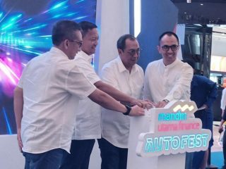 Mandiri Utama Finance (MUF), selaku perusahaan pembiayaan terbesar yang sukses meraih Peringkat idAAA dari Pefindo (Pemeringkat Efek Indonesia) Biro Rating, kembali menggelar MUF AUTO FEST 2023 yang kali ini digelar di 6 kota besar di tanah air dan dimulai dari Kota Medan.