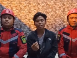Tim Rescue Disdamkarmat Gerak Cepat, Cincin Terjepit di Jari Warga Langsung Lepas