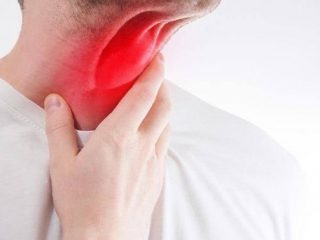 Sakit tenggorokan bisa sangat tidak nyaman. Namun tak perlu khawatir, ada obat sakit tenggorokan alami yang bisa diminum untuk mengatasinya.