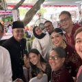 Sederet artis ibu kota mendapat undangan untuk mengikuti upacara HUT RI ke-78 di Istana Merdeka, Jakarta, Kamis, 17 Agustus 2023. Mulai dari Indra Bekti hingga Ayu Dewi kompak memamerkan momen tersebut dan membagikan kesan mereka di media sosial.