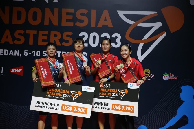 Pebulutangkis tunggal putri Indonesia, Ester Nurumi Tri Wardoyo menjadi juara BNI Indonesia Masters 2023. Sukses tersebut didapat setelah di partai final mengalahkan pemain Chinese Taipei, Chiu Pin-Chian dia set langsung dalam laga yang berlangsung di GOR Pancing, Medan, Minggu (10/9/2023).