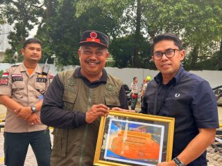 Menyambut Surat Edaran Walikota Medan Bobby Nasution No 300.2.3/7238 Tahun 2023 tentang Penyelenggaran Program Penanggulangan Bencana pada Gedung Bertingkat, BPBD Kota Medan melakukan Sosialisasi dan Simulasi Tanggap Darurat Bencana di Kanwil BRI Medan, Jalan Putri Hijau, Jumat (8/9/2023).