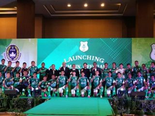 Skuad dan official tim PSMS