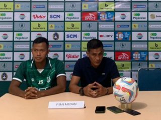 Pelatih PSMS Medan, Ridwan Saragih dan Kapten PSMS Medan, Joko Susilo