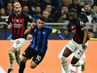 Pertandingan Milan melawan Inter musim lalu