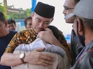 Wali Kota Medan dua periode (2000 sampai 2008), Drs. H. Abdillah, SE, Ak, MBA siap maju Caleg DPR RI Dapil Sumut 1 lewat Partai NasDem.