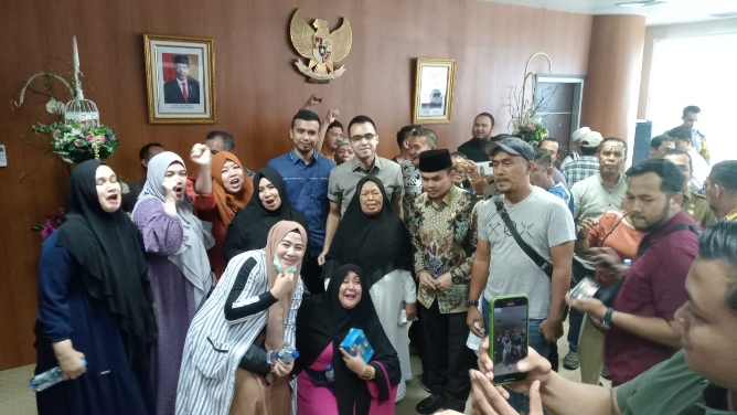 Para pedagang Pusat Pasar saat bertemu dengan Anggota Komisi 3 DPRD Medan