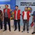 Sebanyak tiga terdakwa korupsi pembangunan Jalan Silangit- Muara yang merugikan negara Rp466 juta, Lindung Pitua Hasiholan Sihombing selaku Direktur PT Dinamala Mitra Lestari ( DML) dan dua terdakwa lainnya mulai diadili di Pengadilan Tipikor Medan, Senin (2/10/2023).