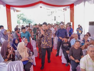 Walikota Medan, Bobby Nasution saat menghadiri peletakan batu pertama pembangunan overpass di Jalan Stasiun, Medan, Kamis (5/10/2023)