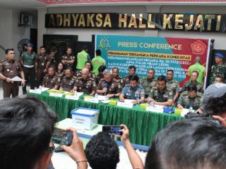 Bidang Pidana Militer Kejaksaan Tinggi Sumatera Utara (Pidmil Kejati Sumut) melakukan penahanan terhadap 3 tersangka perkara koneksitas yang melibatkan sipil dan oknum TNI melakukan dugaan tindak pidana korupsi Kegiatan Eradikasi lahan perkebunan PT Perkebunan Sumatera Utara di Tanjung Kasau Kabupaten Batubara tahun 2019-2020 dengan kerugian keuangan negara sebesar Rp50,44 miliar.