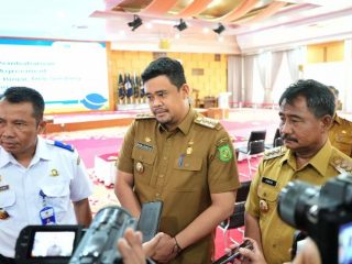 Walikota Medan, Bobby Nasution bersama Walikota Binjai, Amir Hamzah, Dirjen Kemenhub, Aminulloh